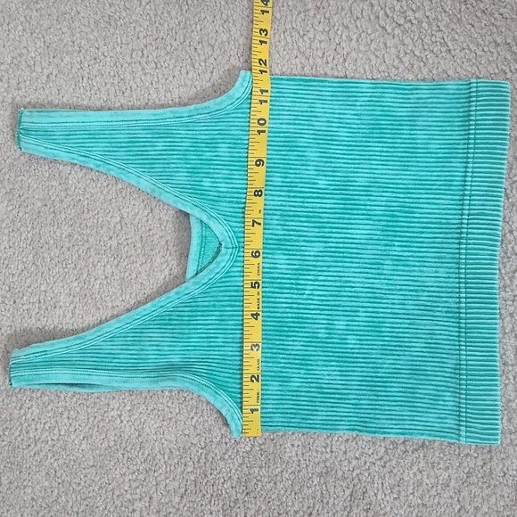 NWOT Zenana Outfitters Teal Crop Top Tank Size Medium - Picture 2 of 4